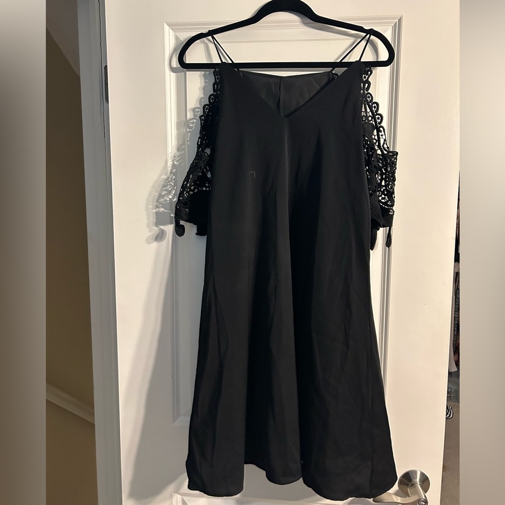 Black mini dress cold shoulder with lace short sleeve